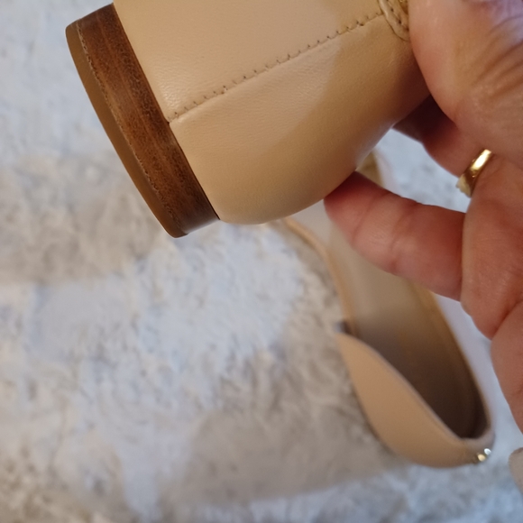 Cole Haan Beige Flats with Classic Silhouette - Picture 5 of 10